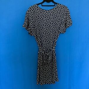 H&M Tie Belt Navy Blue Short Sleeve Polka Dot Mini Dress Size 8